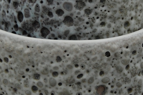 porcelain pebble glaze detail